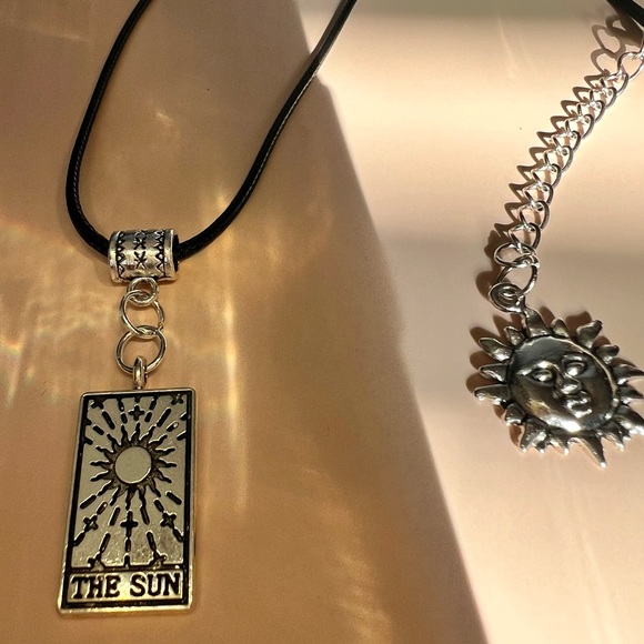 Tarot Sun Card Pendant Necklace with Sun Charm to Dangle Down Back of Neck - Picture 4 of 9